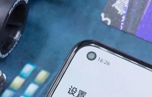 樂神機，酷炫潮爆｜楊冪代言手機千元機皇realme 真我Q3 Pro測評