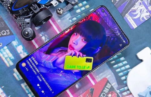 樂神機，酷炫潮爆｜楊冪代言手機千元機皇realme 真我Q3 Pro測評
