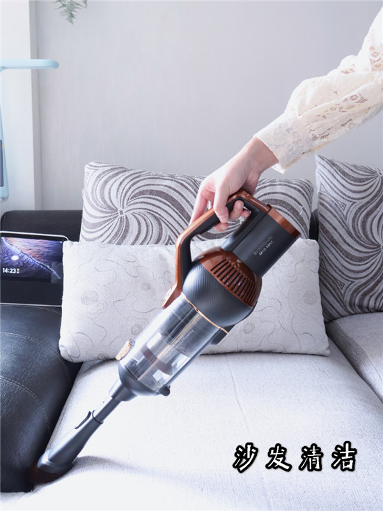 550W無刷數(shù)碼電機加持，萊克立式吸塵器，讓清潔更加方便