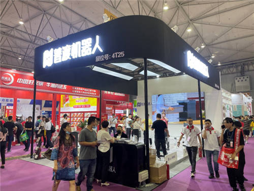 直擊成都火鍋展，普渡機(jī)器人現(xiàn)場(chǎng)成交多臺(tái)！