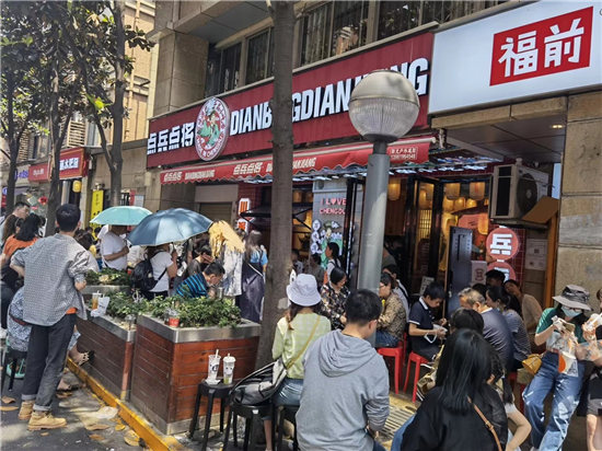 成都小吃界黑馬點(diǎn)兵點(diǎn)將四川小吃集，2年布局360+店