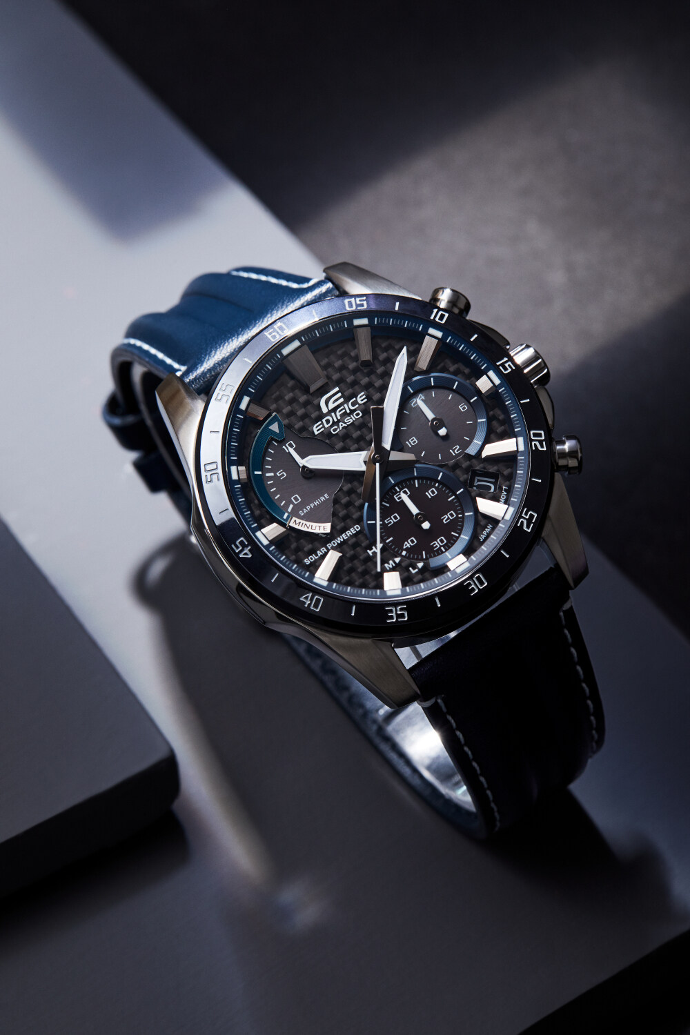 沉穩(wěn)內(nèi)斂，實(shí)力為先！ EDIFICE EFS-S580系列致敬專注拼搏