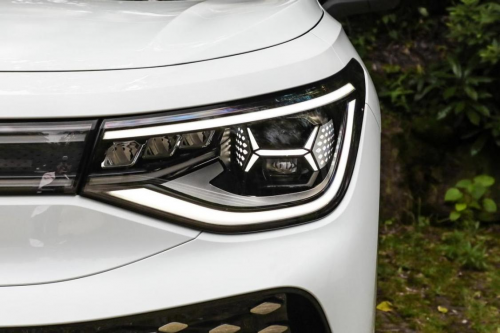 新能源電動(dòng)汽車上汽大眾ID6X上市，價(jià)格239，888元-278，888元