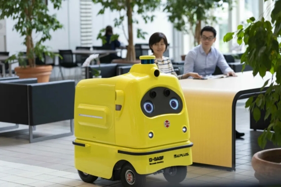巴斯夫研發(fā)MobiPOWER無線充電機(jī)器人，高性能塑料打造，安全節(jié)能