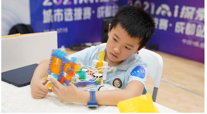科創(chuàng)教育，朝向未來：2021 AI探索賽之KOOV選拔賽首“戰(zhàn)”成都