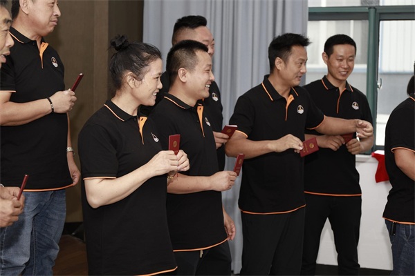 “學(xué)黨史，辦實(shí)事”合肥高新區(qū)道路運(yùn)輸行業(yè)工會(huì)聯(lián)合會(huì)貨車司機(jī)集中入會(huì)儀式圓滿舉行