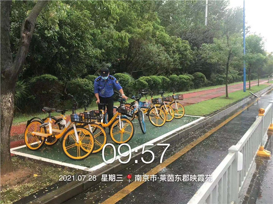 江寧高新區(qū)：迅速響應(yīng)、協(xié)同應(yīng)對迎戰(zhàn)臺風(fēng)“煙花”
