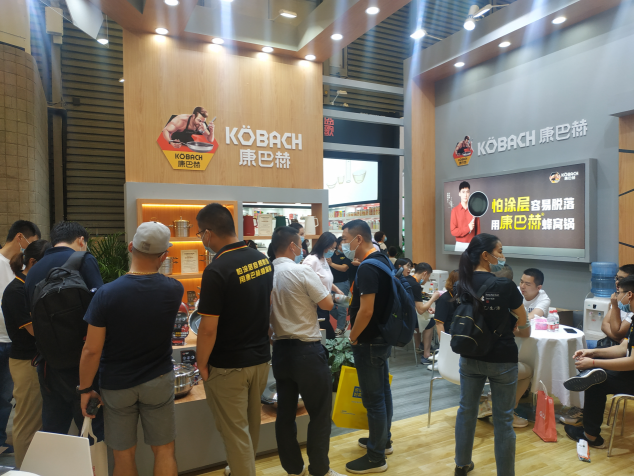 康巴赫驚艷亮相2021上海百貨會，展現(xiàn)廚房美學(xué)新體驗