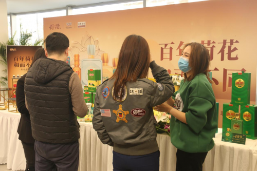正品荷花酒積極嘗試多元化營(yíng)銷(xiāo)，亮相凱迪拉克優(yōu)惠盛典提升品牌聲量