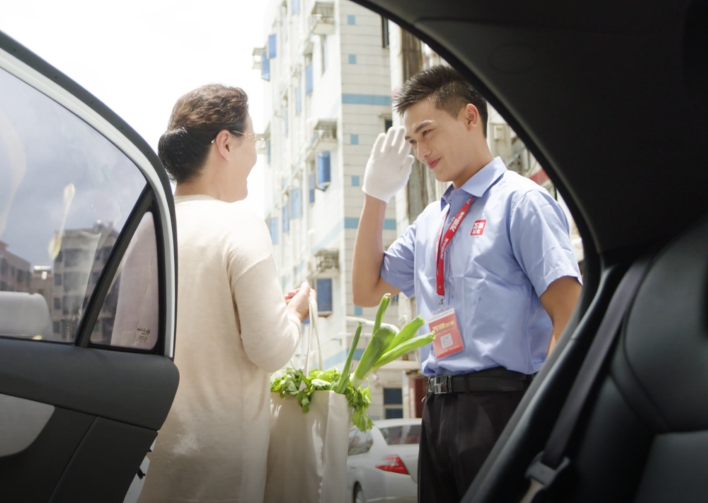 溫暖老人心，萬(wàn)順叫車用“科技”助老