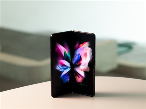 告別手機(jī)卡頓！搭載One UI 3的三星Galaxy Z Fold3 5G獲泰爾實(shí)驗(yàn)室五級(jí)抗老化認(rèn)證