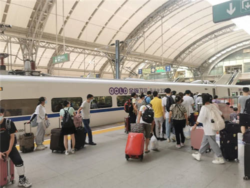 新增十幾條高鐵線路覆蓋，金牌衛(wèi)浴又一大波廣告陸續(xù)上刊