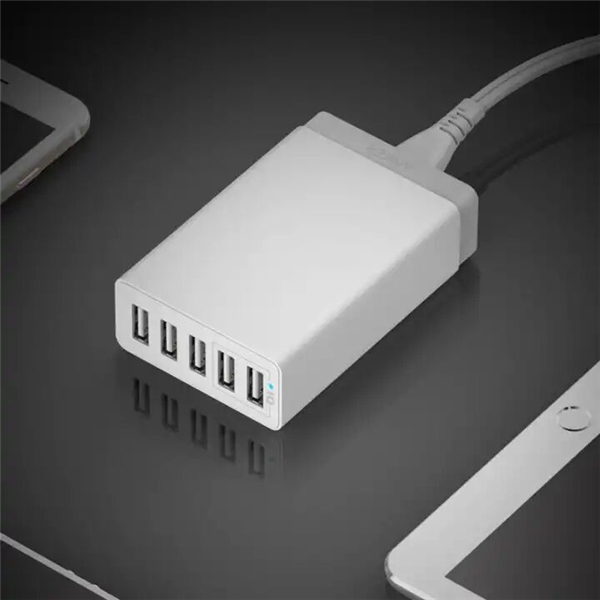 完美的家庭充電中樞——Anker安克25W 5口USB蘋果手機(jī)充電器