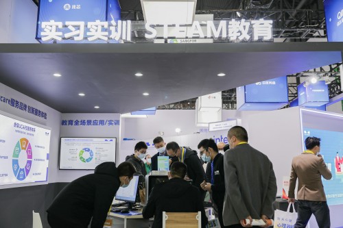 第80屆中國教育裝備展成都舉辦，統(tǒng)信軟件點(diǎn)亮國產(chǎn)操作系統(tǒng)之光