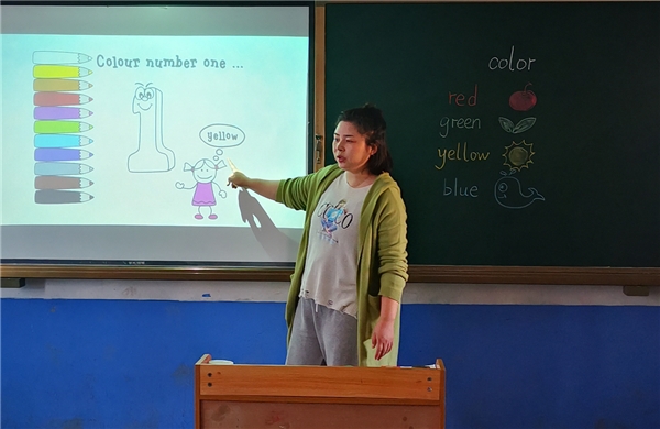 鄉(xiāng)村教師耿蘭蘭:也許他們只覺得好玩，但我愿意成全