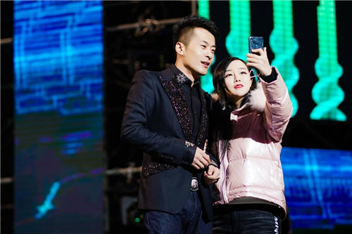 當(dāng)愛情成為事業(yè)的源動(dòng)力，辛選創(chuàng)始人辛巴辛有志將走的更遠(yuǎn)