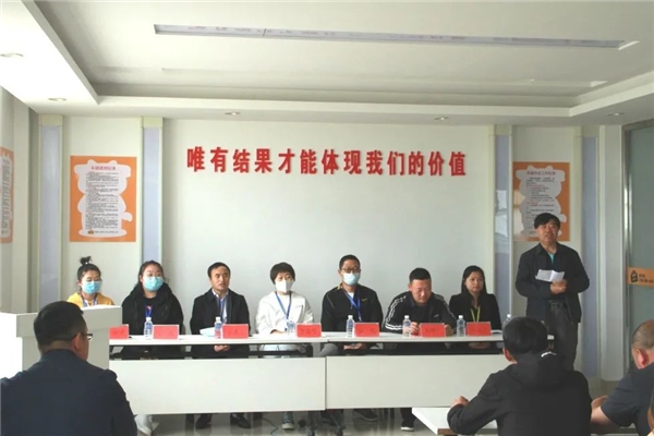 “認養(yǎng)一頭?！笨地惸翗I(yè)深化校企合作，以“新型學(xué)徒制“培養(yǎng)人才
