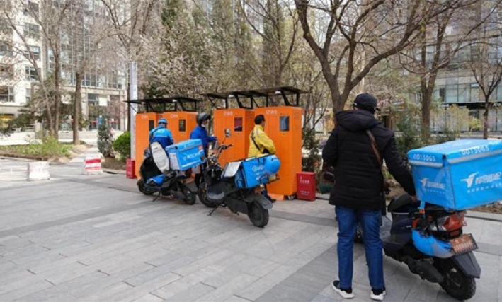 雅迪電動車推出新品，不需充電只換電，續(xù)航130，3499起，很適合跑外賣
