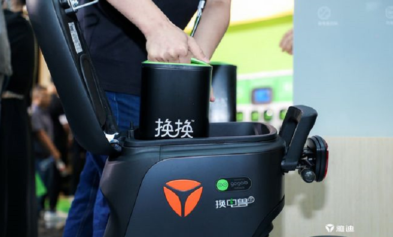 雅迪電動車推出新品，不需充電只換電，續(xù)航130，3499起，很適合跑外賣