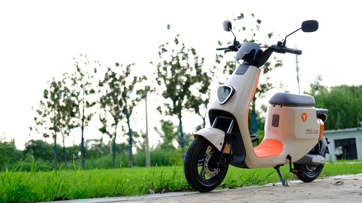 雅迪電動(dòng)車VFLY L100 MAX電動(dòng)車評(píng)測(cè)：高顏值、高性能的高端騎行體驗(yàn)