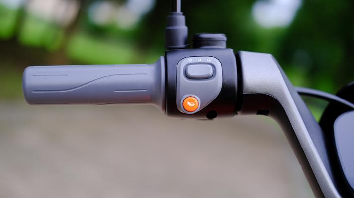 雅迪電動(dòng)車VFLY L100 MAX電動(dòng)車評(píng)測(cè)：高顏值、高性能的高端騎行體驗(yàn)