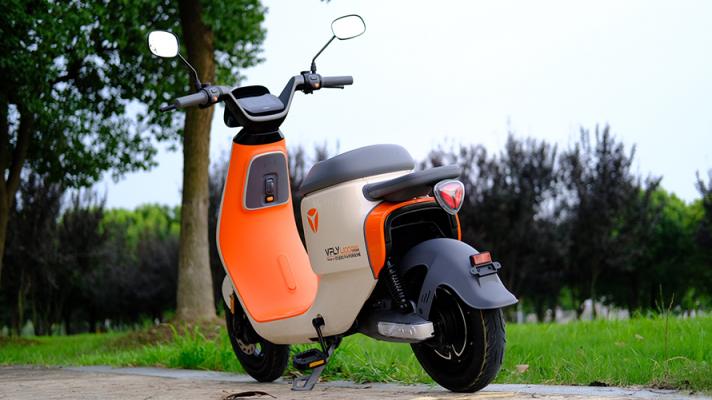 雅迪電動(dòng)車VFLY L100 MAX電動(dòng)車評(píng)測(cè)：高顏值、高性能的高端騎行體驗(yàn)