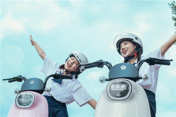 續(xù)航顏值皆驚艷，這才是年輕Young的電動(dòng)車！