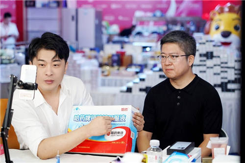 在辛巴辛有志這類主播的加持下，國(guó)貨品牌煥發(fā)新姿色