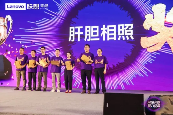 二十余載 肝膽相照｜零售賽道與消費(fèi)者攜手向陽奔跑