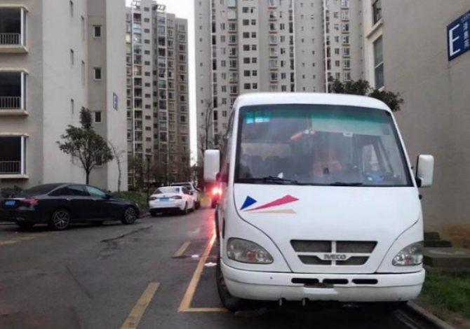 互聯(lián)網(wǎng)加油App團(tuán)油，為旅游車司機(jī)帶來幸福生活