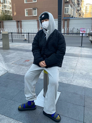 8分以上的街拍穿搭，一定離不開這雙優(yōu)調(diào)917涼拖！