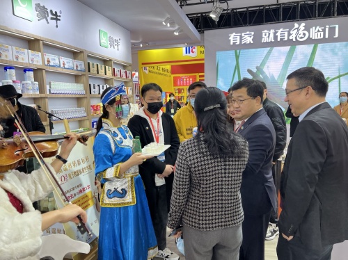 蒙牛堅(jiān)持為消費(fèi)者奉上品質(zhì)好奶，成第30屆食博會(huì)指定牛奶飲品