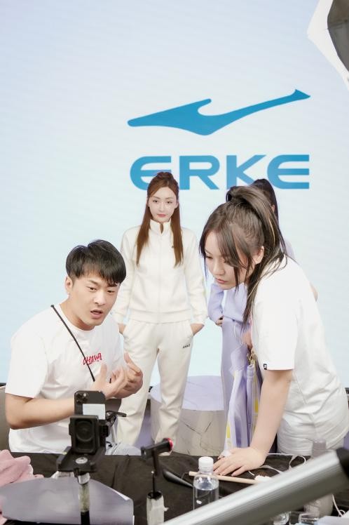公益直播助力災后重建，辛選創(chuàng)始人辛巴找到企業(yè)與公益的新關系