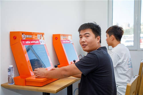 充電站也能成網(wǎng)紅？用快電輕松搞定