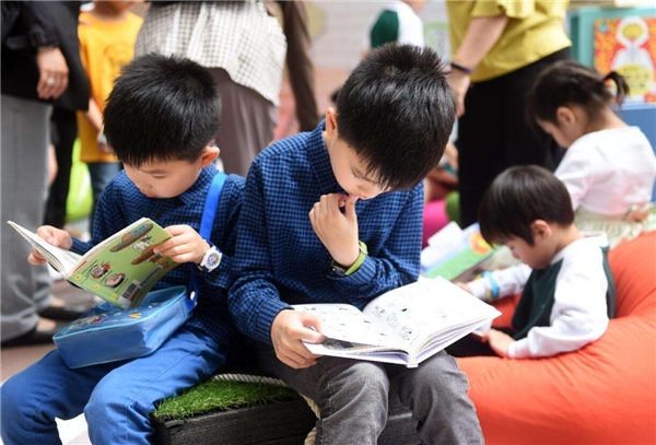 雙職工家庭如何兼顧事業(yè)和孩子教育？這樣做也許更奏效