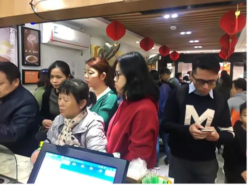 盒子pos助力餐飲企業(yè)提質(zhì)增效，武漢寶媽月銷上萬熱干面