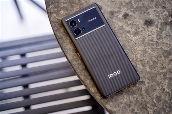 鎖定3月17日！倍輕松×iQOO 跨品聯(lián)合，超多福利等你來