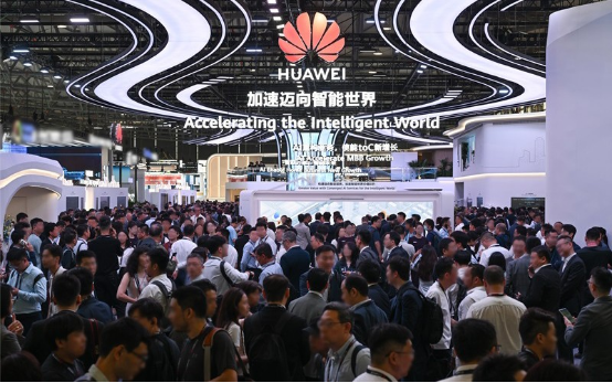 直擊2025 MWC上海：5G-A加速跑，AItoX落地忙3442.png