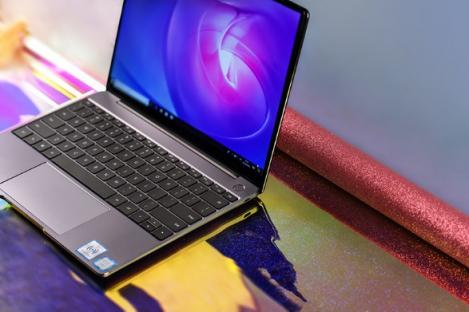 華為MateBook 13筆記本圣誕節(jié)開售：不為犒勞自己，只為贏戰(zhàn)來年！