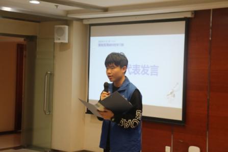 載行囊而來(lái)，滿載而歸