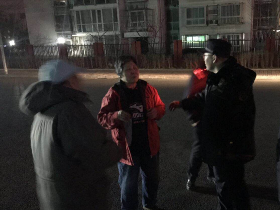 歲月靜好的背后是這群人在負(fù)重前行，100位“三公里燈塔”人物新鮮出爐