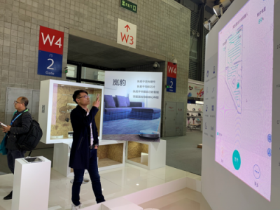開啟國產(chǎn)家電新征程 嵐豹智能掃地機(jī)器人亮相AWE 2019