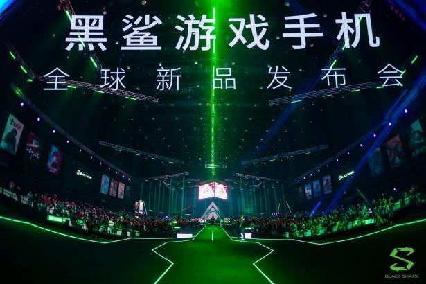 黑鯊游戲手機2實力詮釋“操控之王”，玩家體驗再升級