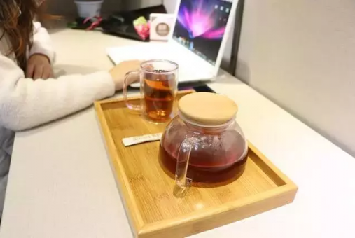 快節(jié)奏里，享受精致慢生活，從一杯醇粹糯米香普洱茶珍開始