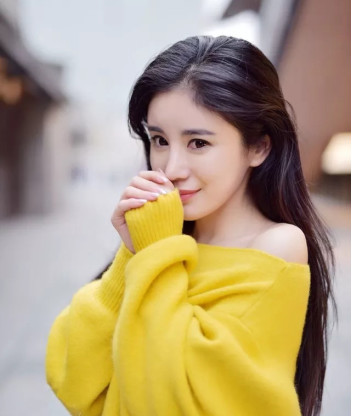 “全網(wǎng)年度杰出主播”關(guān)妙甜：始終堅(jiān)持總有回報(bào)！