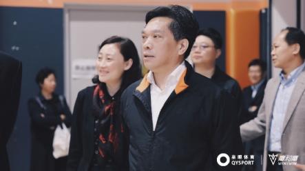 國家體育總局副局長李建明參觀鷹和鷹場館，全民健身在路上