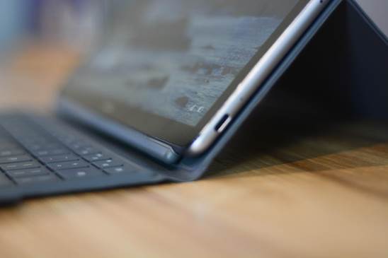 全新HUAWEI MateBook E體驗(yàn) 用便攜和極速帶來完美辦公享受