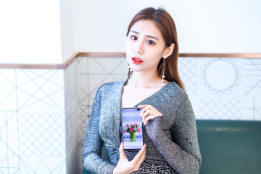 不止領先！三星Galaxy S10+比華為P30 Pro屏幕體驗出色太多