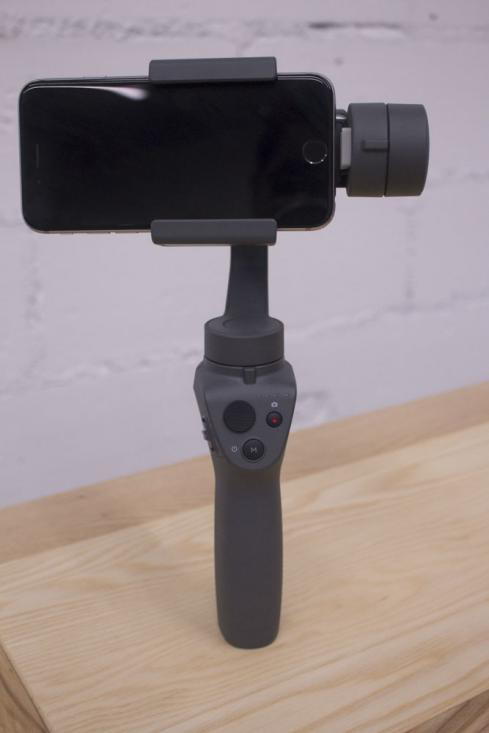 2019年熱門手機(jī)穩(wěn)定器大疆osmo mobile 2、百諾P1、智云smooth4專業(yè)測評