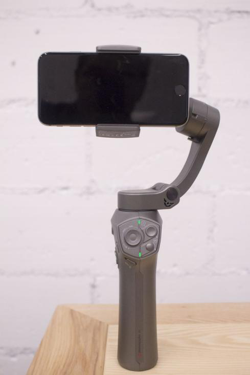 2019年熱門手機(jī)穩(wěn)定器大疆osmo mobile 2、百諾P1、智云smooth4專業(yè)測評